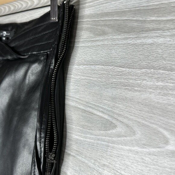 7 For All Mankind Black Faux Leather Pants Women’s M Vegan Leather Coated Jogger - Picture 12 of 15